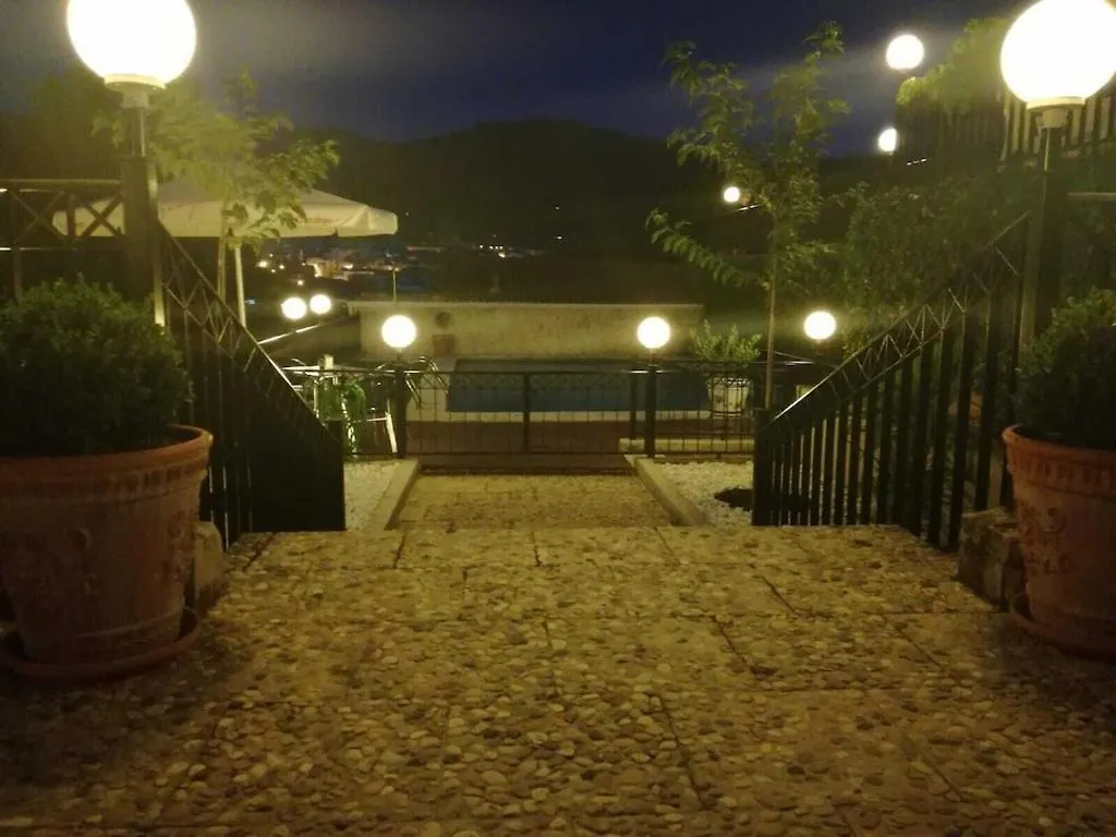 Casa Rural En Los Villares De Jaén 0*,